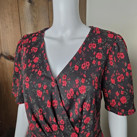 Anthropologie Meadow Rue Black Red Floral Peplum Faux Wrap Top - Picture 5 of 14